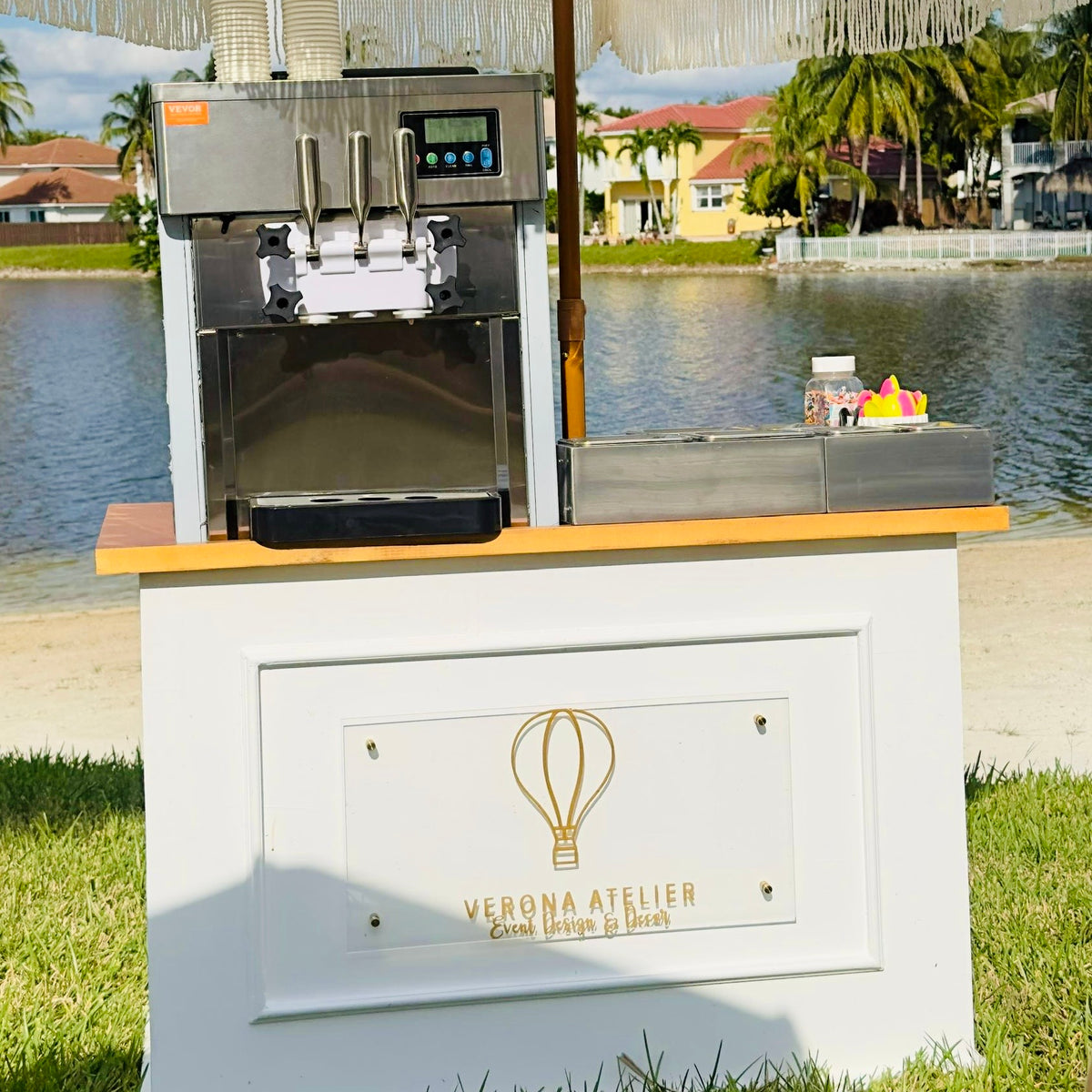 SOFT ICE CREAM STATION